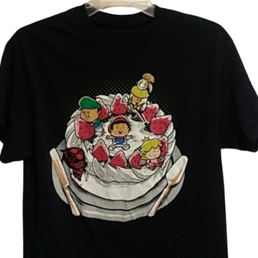Mario Brothers Inside a Strawberry Fruit Bowl T Shirt Size M